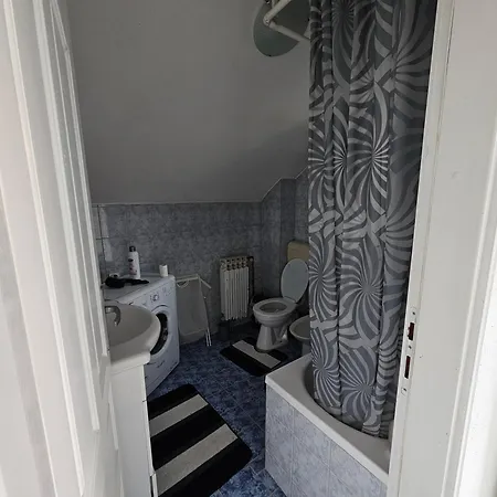 Daire Near The City Center And International Airport In *