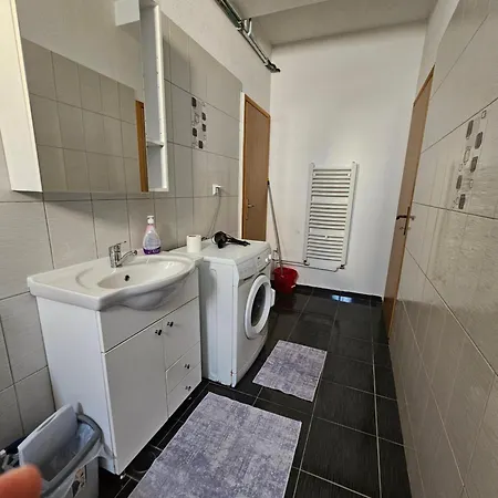 Daire Near The City Center And International Airport In *