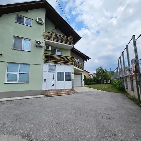 Near The City Center And International Airport In Apartmán Sarajevo