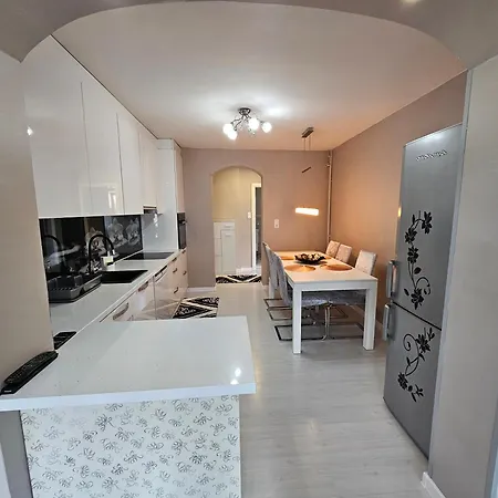 Near The City Center And International Airport In *