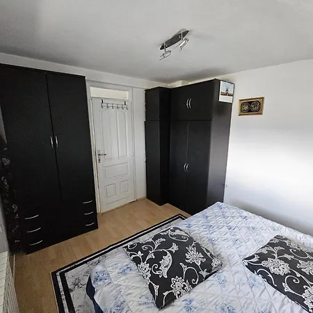 Near The City Center And International Airport In Daire *