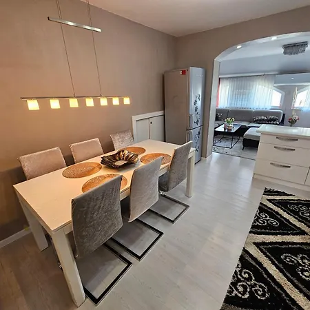 Daire Near The City Center And International Airport In Saraybosna