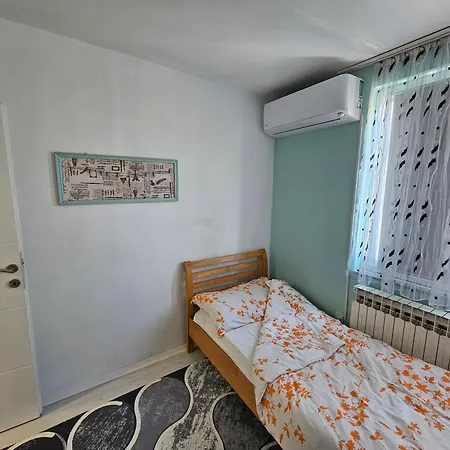 Near The City Center And International Airport In Daire *
